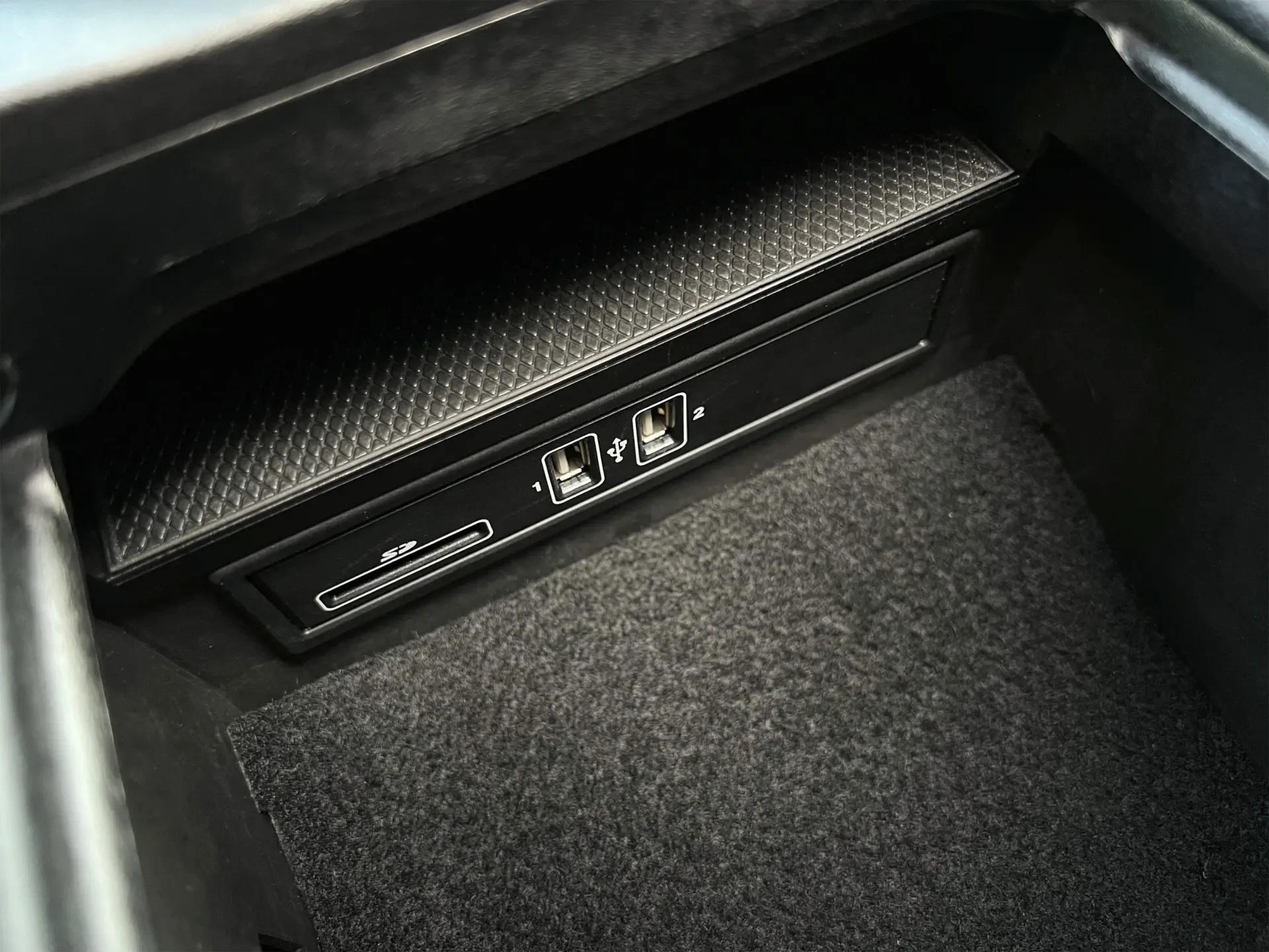 Mercedes-Benz C 200 d Coupé AMG Line Aut. 76