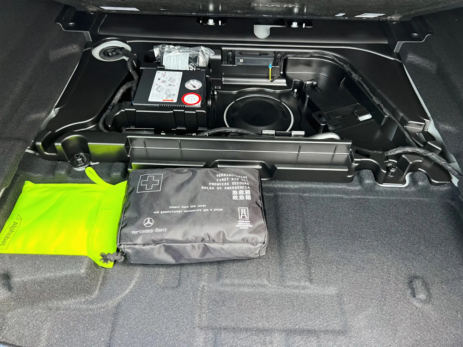 Mercedes-Benz A 180 Limousine d Business Solutions Aut. 48