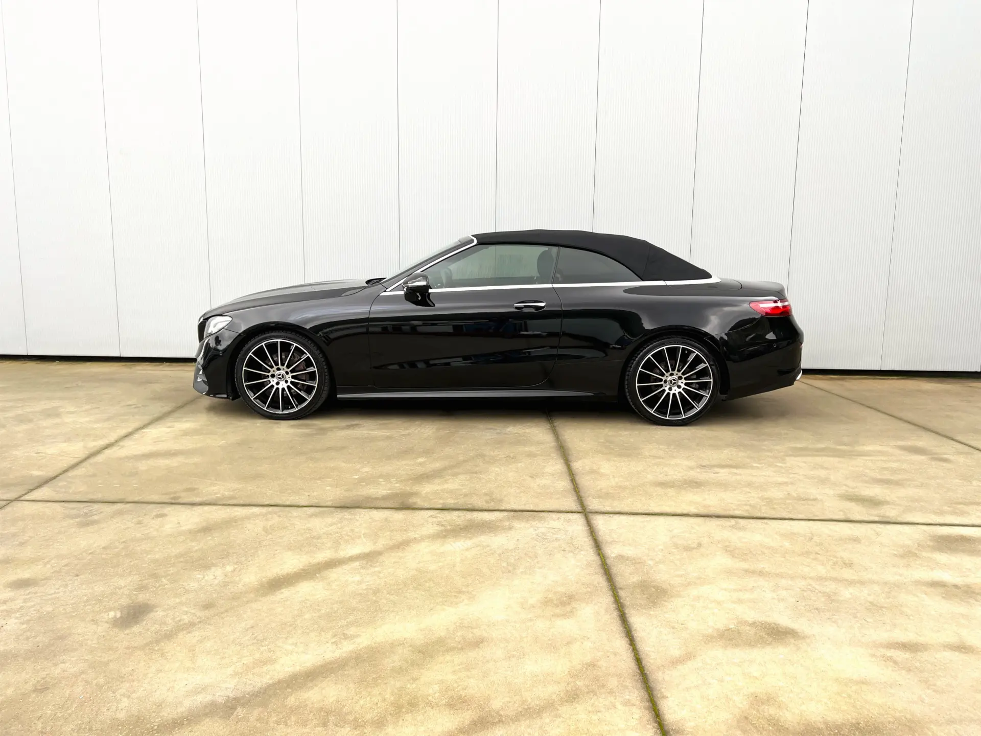 Mercedes-Benz E 220 d Cabrio 9G-Tronic AMG Line 10