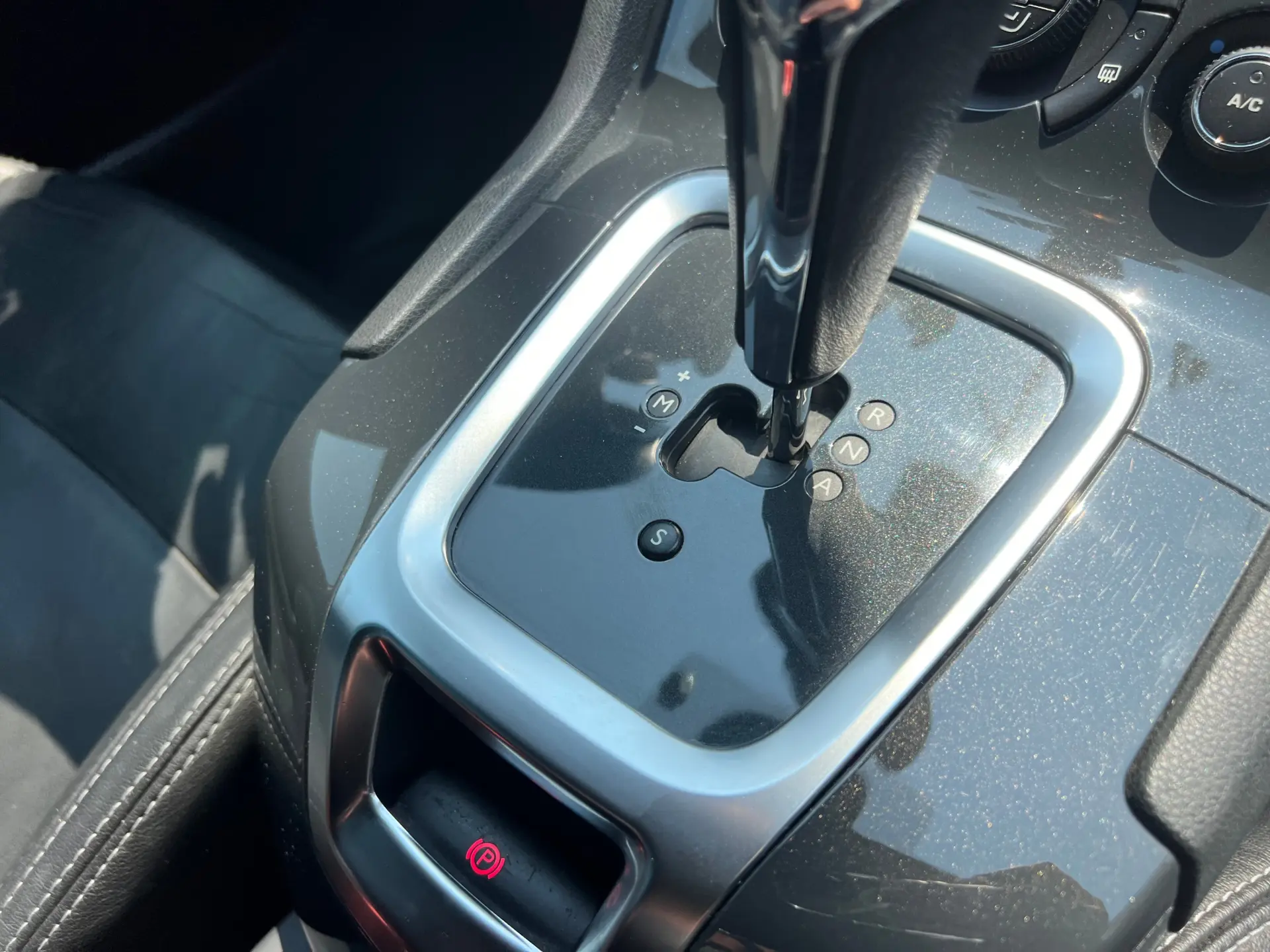 Peugeot 5008 1.6 E-HDi 7L Allure 2-Tronic 16