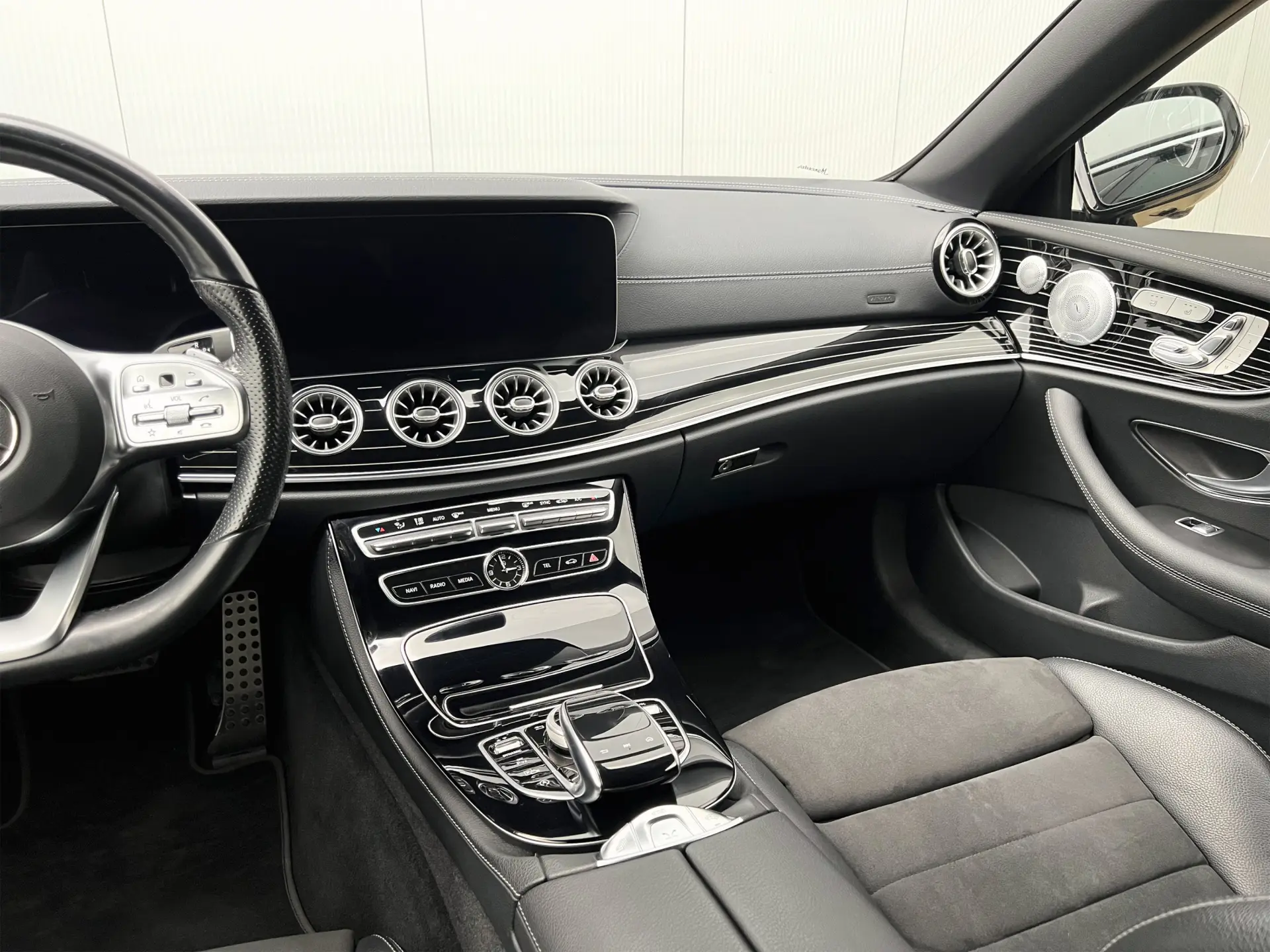 Mercedes-Benz E 220 d Cabrio 9G-Tronic AMG Line 16