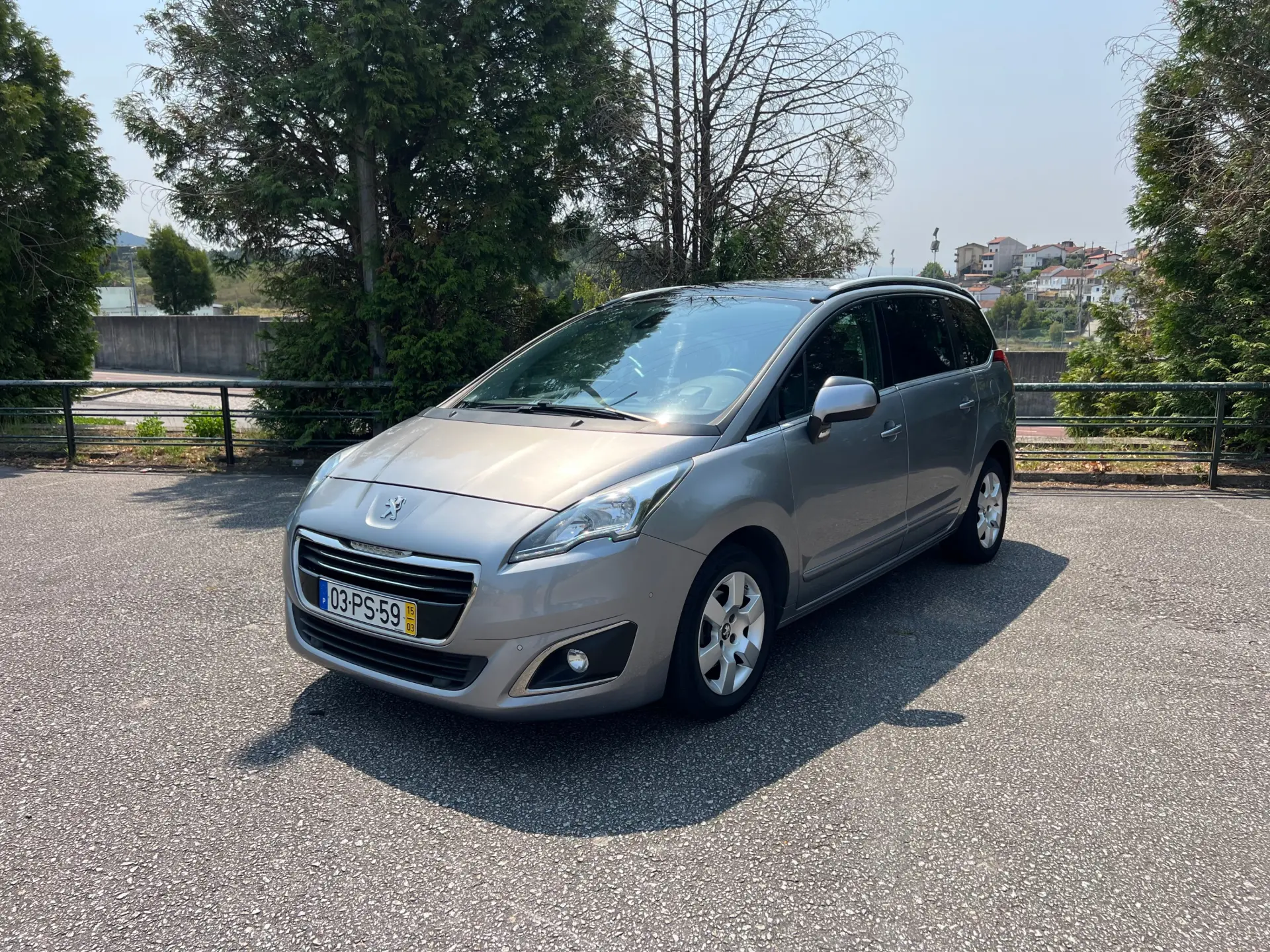 Peugeot 5008 1.6 E-HDi 7L Allure 2-Tronic 2