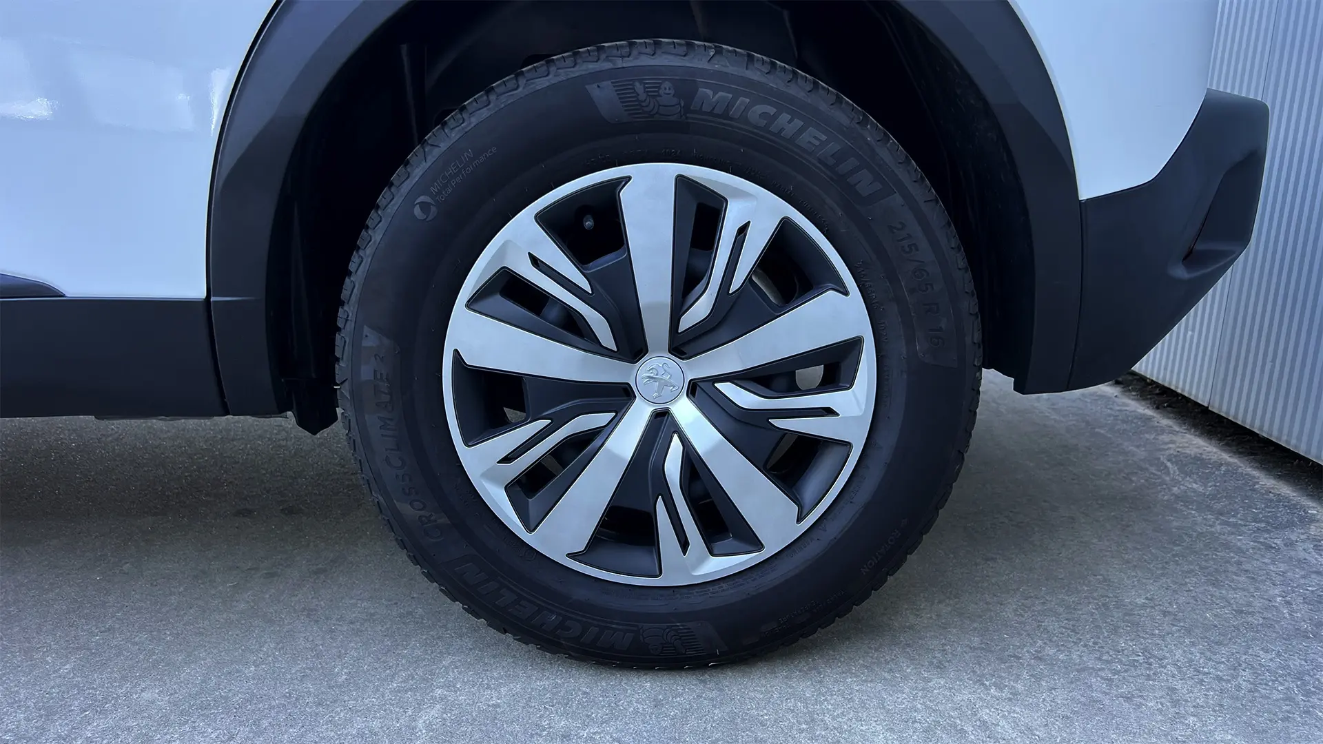Peugeot 2008 BlueHDi 110 Active Pack 27