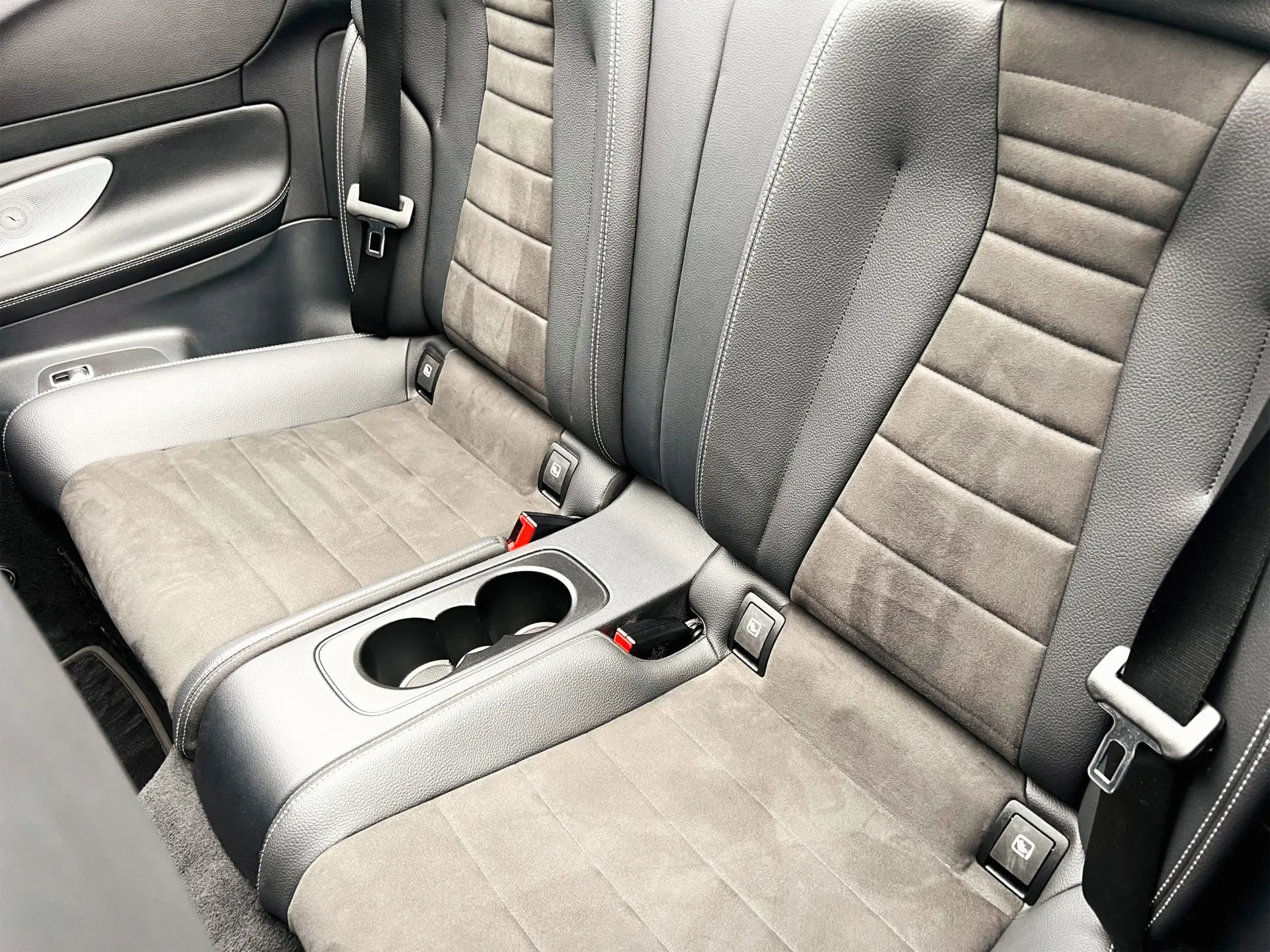 Mercedes-Benz E 220 d Cabrio 9G-Tronic AMG Line 46