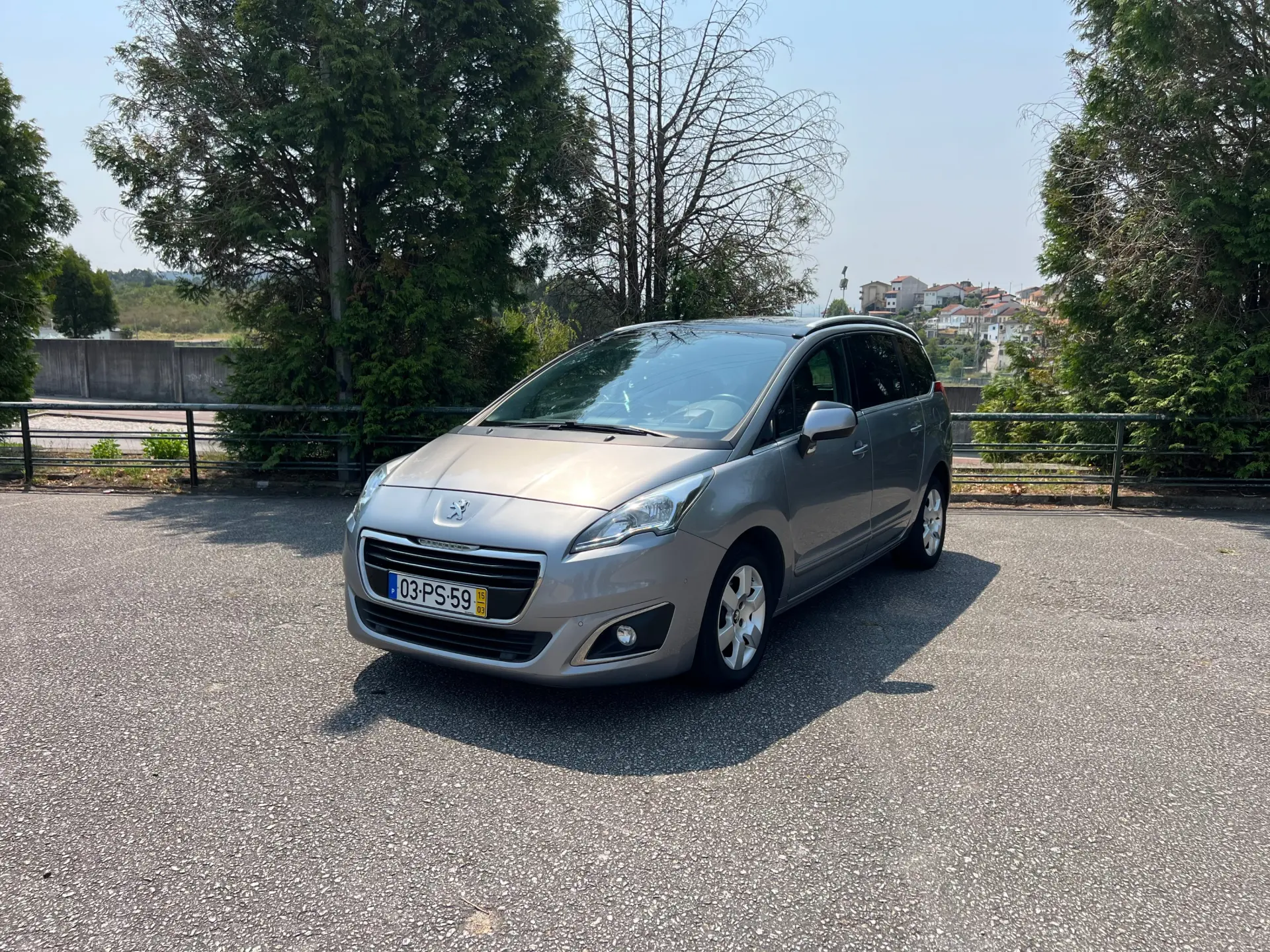 Peugeot 5008 1.6 E-HDi 7L Allure 2-Tronic 1