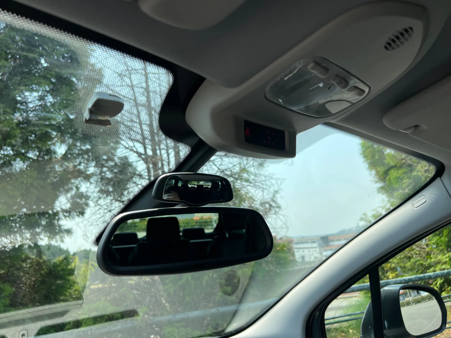 Peugeot 5008 1.6 E-HDi 7L Allure 2-Tronic 9