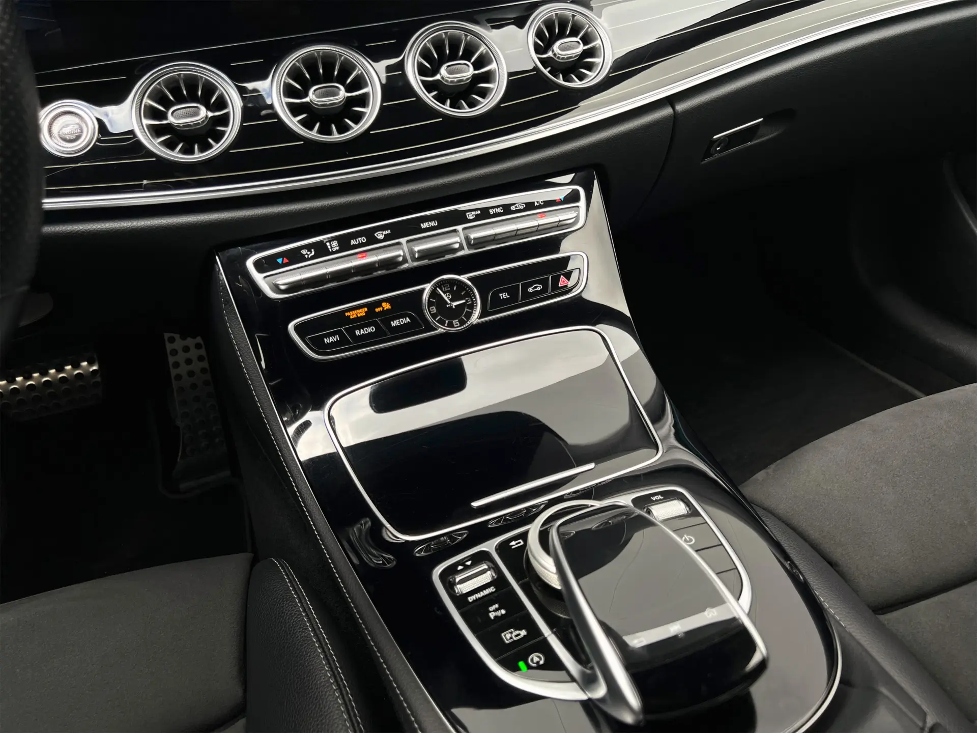 Mercedes-Benz E 220 d Cabrio 9G-Tronic AMG Line 32