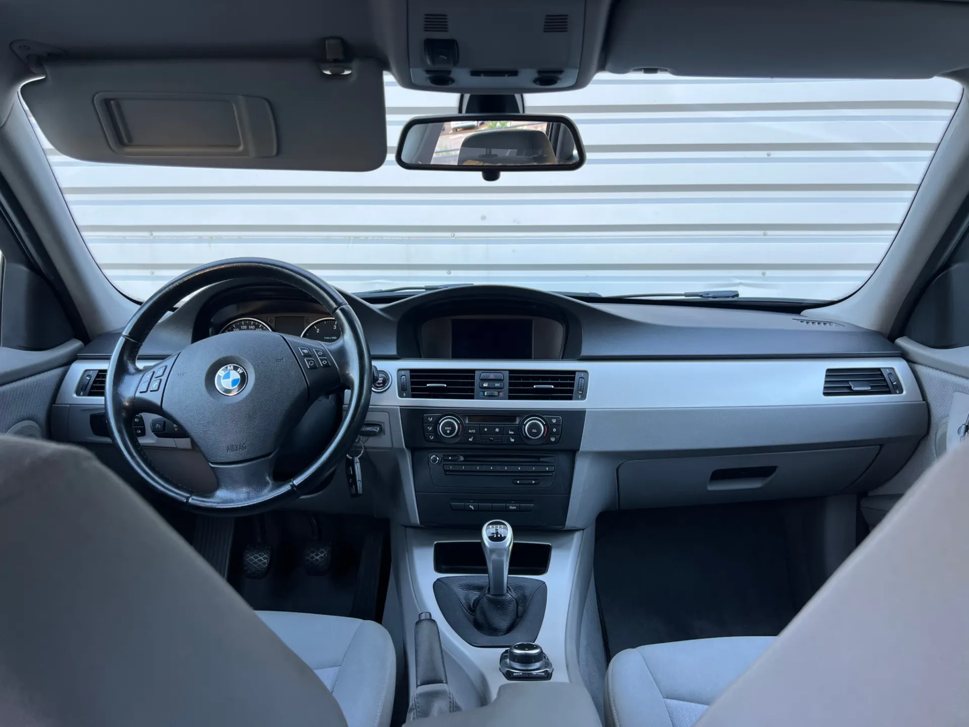 BMW 320 3 TOURING (E91) 12