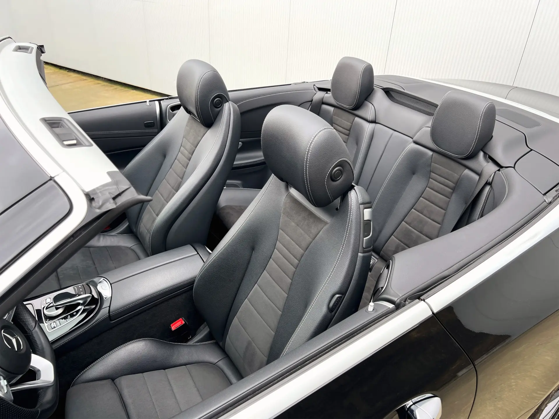Mercedes-Benz E 220 d Cabrio 9G-Tronic AMG Line 13