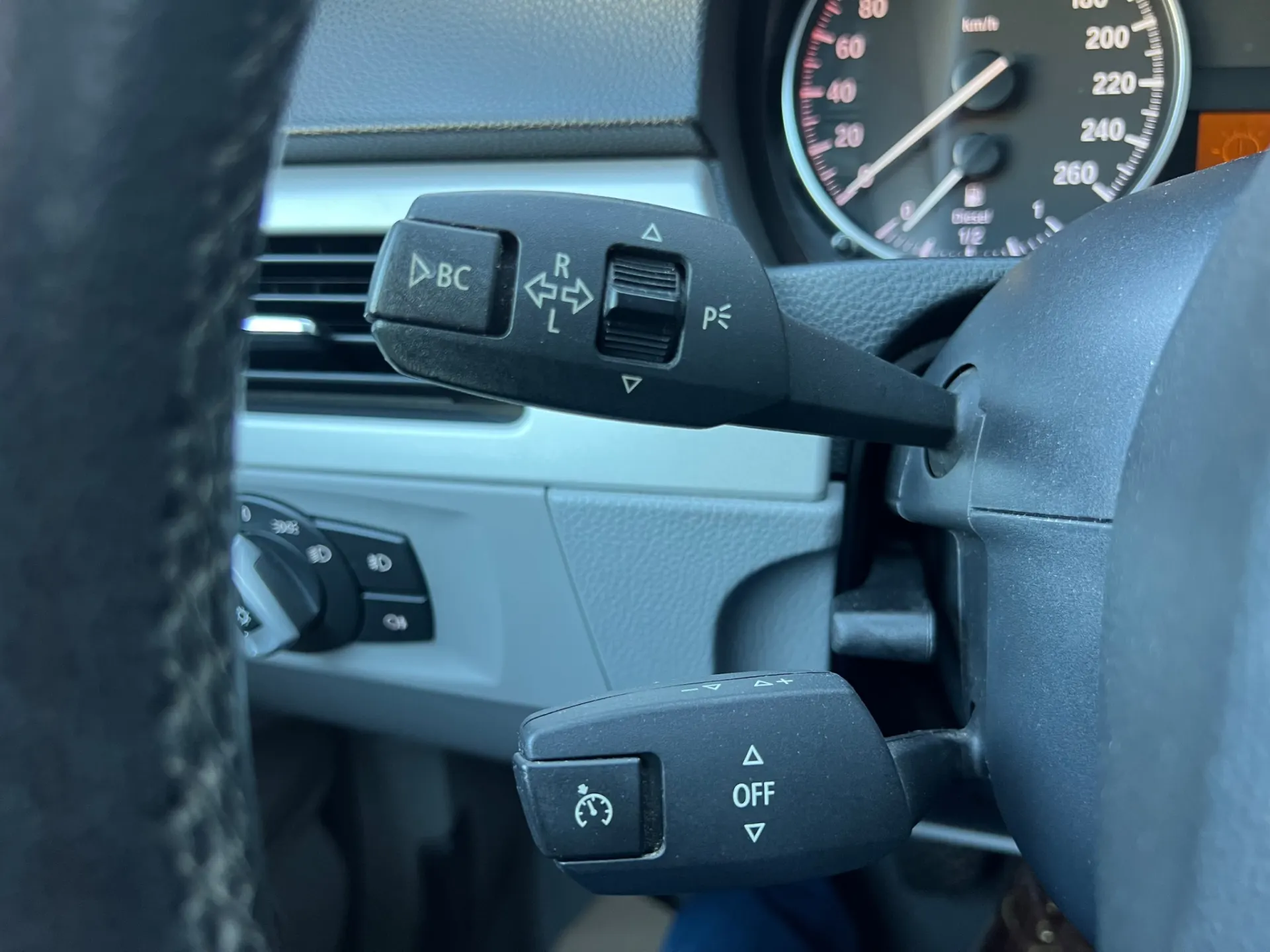 BMW 320 3 TOURING (E91) 8