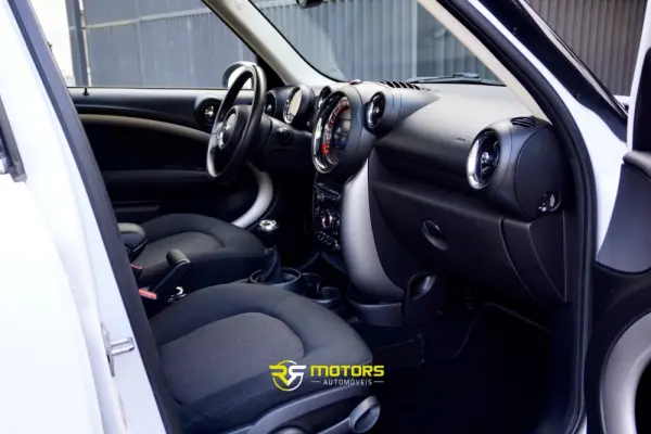 MINI Countryman Chili Pack 12