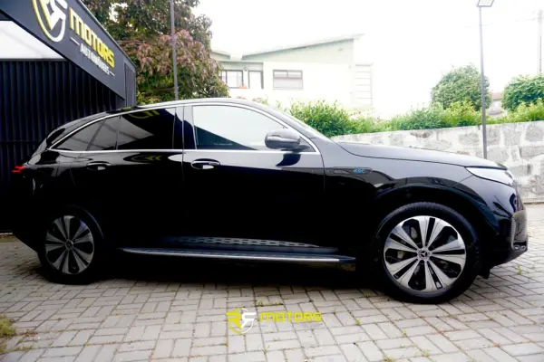 Mercedes-Benz EQC 4 Matic 9