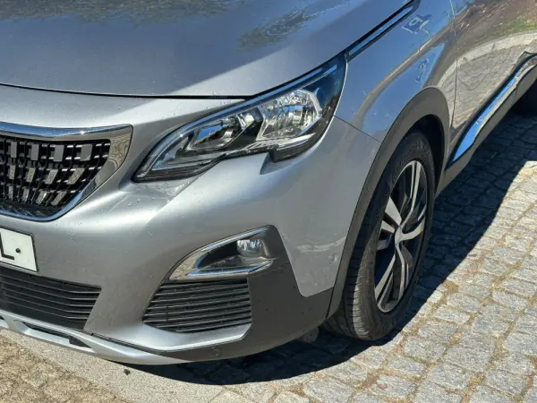 Peugeot 3008 PureTech 130 Stop & Start GPF EAT8 Allure 7