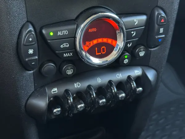 MINI 3 Portas One D 15