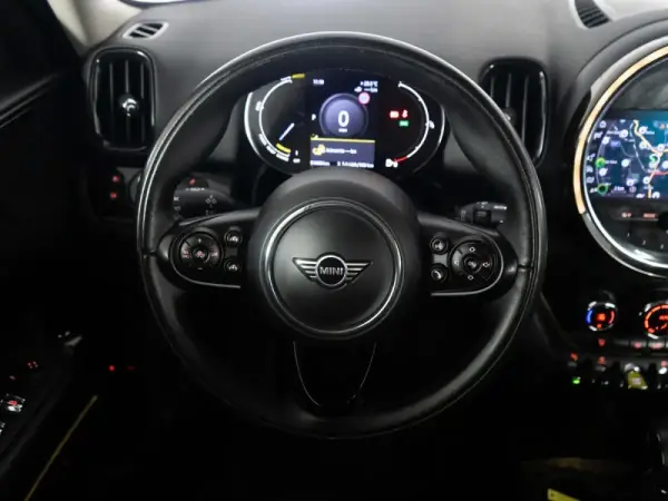 MINI Countryman Cooper SE ALL4 Auto 11