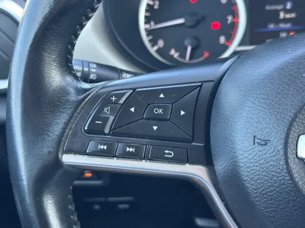 Nissan Micra 1.0 IG-T N-Connecta 18