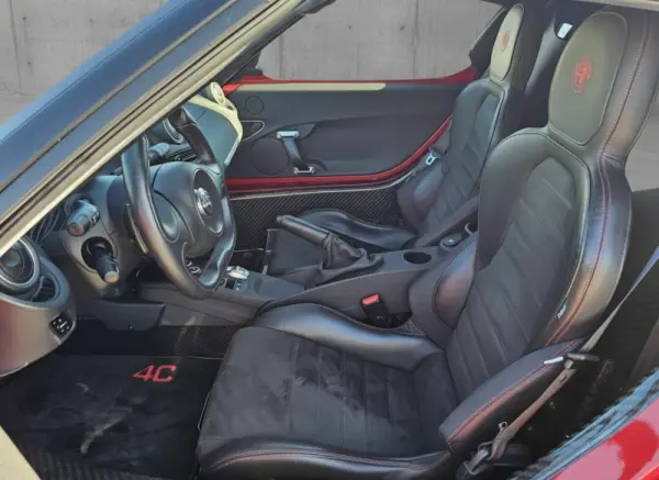 Alfa Romeo 4C 1750 TBi 6