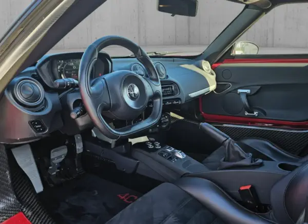 Alfa Romeo 4C 1750 TBi 5
