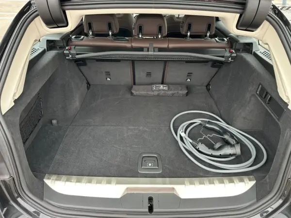 BMW 330 e Touring xDrive Aut. 10
