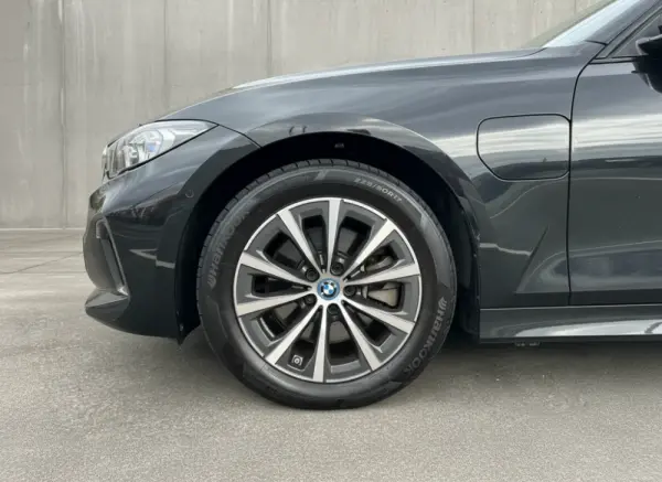 BMW 330 e Touring xDrive Aut. 35