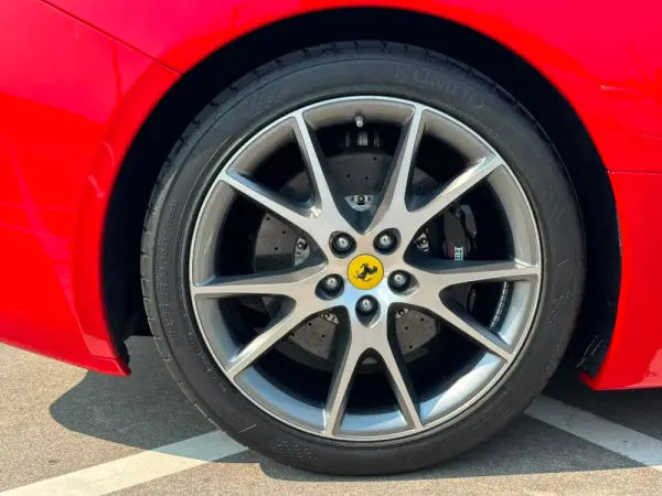 Ferrari California 4.3 V8 25