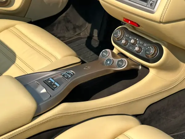 Ferrari California 4.3 V8 39
