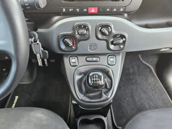 Fiat Panda 1.0 Hybrid City Life 9
