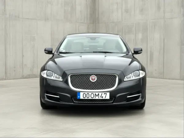Jaguar XJ 3.0 D V6 Premium Luxury 2