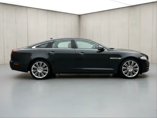 Jaguar XJ 3.0 D V6 Premium Luxury 4