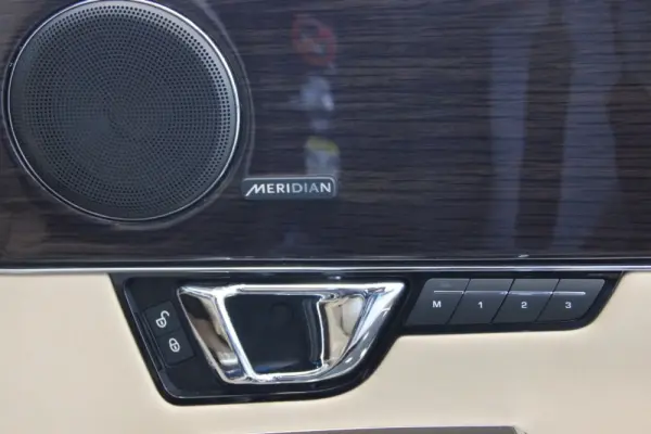 Jaguar XJ 3.0 D V6 Premium Luxury 37