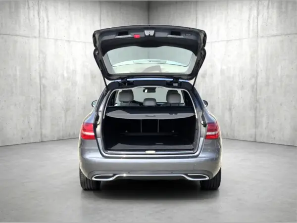 Mercedes-Benz C 200 BlueTEC Avantgarde 6