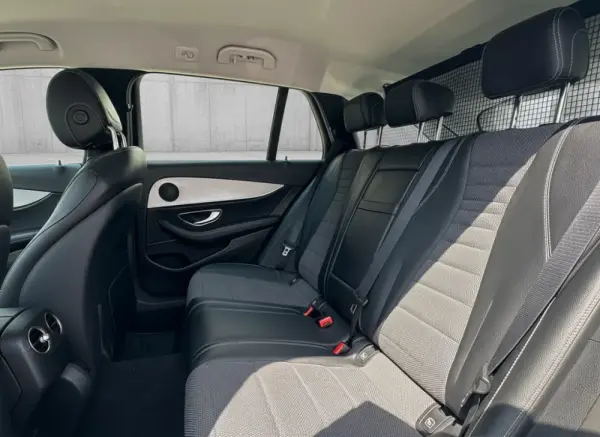 Mercedes-Benz E 220 d Avantgarde 11