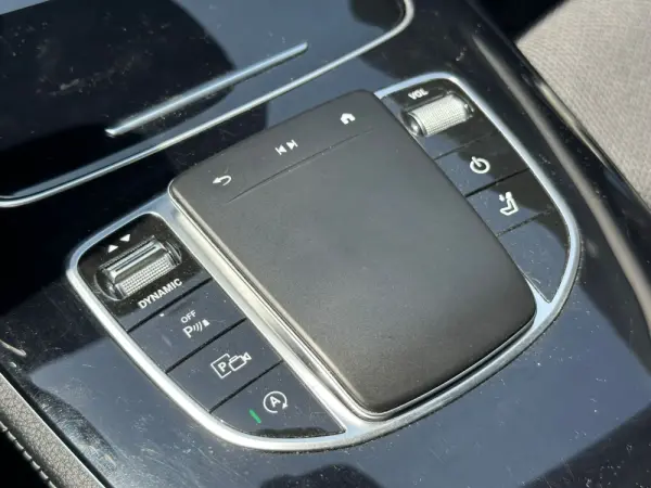 Mercedes-Benz E 220 d Avantgarde 17