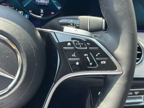 Mercedes-Benz E 220 d Avantgarde 27