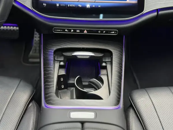 Mercedes-Benz E 300 e Avantgarde 21