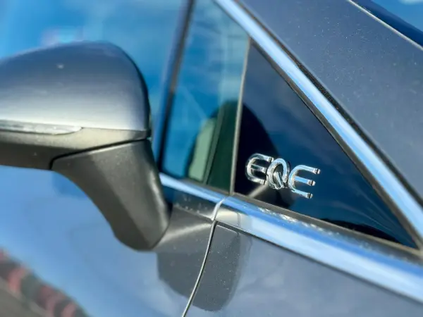 Mercedes-Benz EQE Outro 34