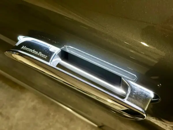 Mercedes-Benz EQE Outro 38