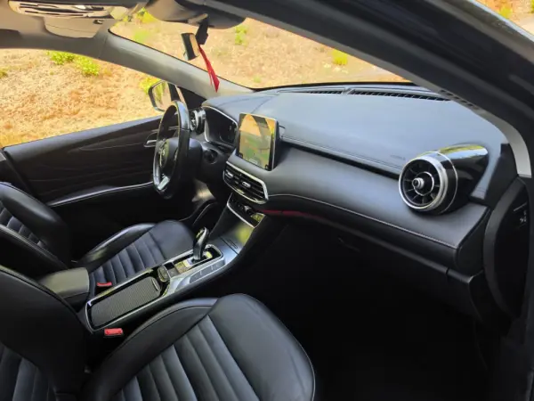 MG EHS 1.5 T-GDI Plug-in Hybrid Luxury 17