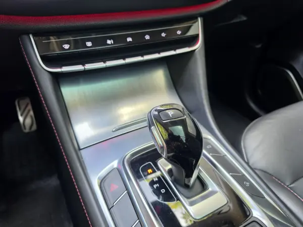 MG EHS 1.5 T-GDI Plug-in Hybrid Luxury 22
