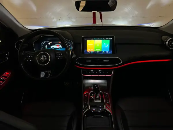 MG EHS 1.5 T-GDI Plug-in Hybrid Luxury 48