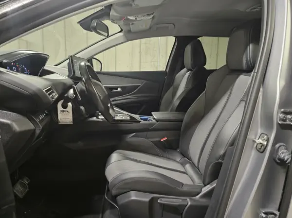 Peugeot 5008 1.2 PureTech Allure EAT8 7