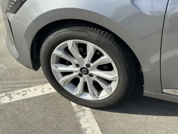 Renault Clio 1.0 TCe Techno Bi-Fuel 38