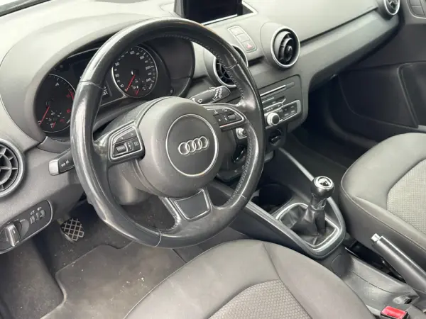 Audi A1 Sportback 1.6 TDI design 4