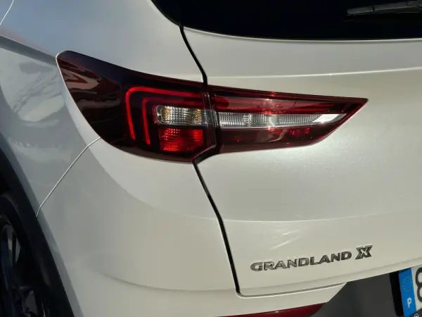 Opel Grandland X 1.2 T Innovation 11