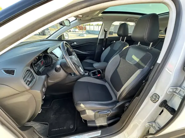 Opel Grandland X 1.2 T Innovation 17