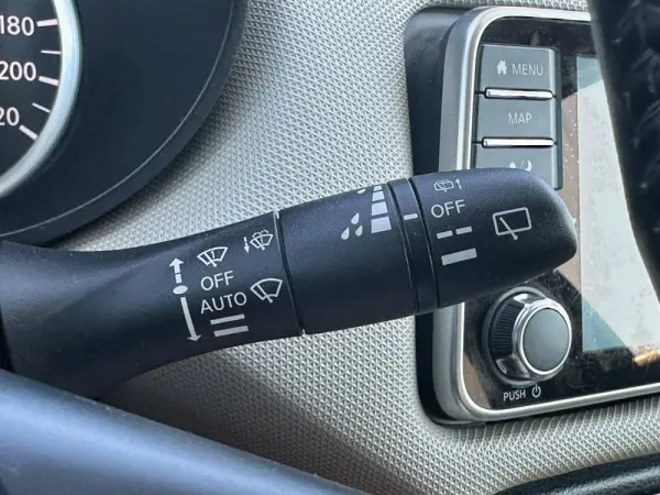 Nissan Micra 1.0 IG-T N-Connecta 17