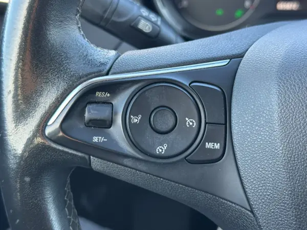 Opel Grandland X 1.2 T Innovation 35