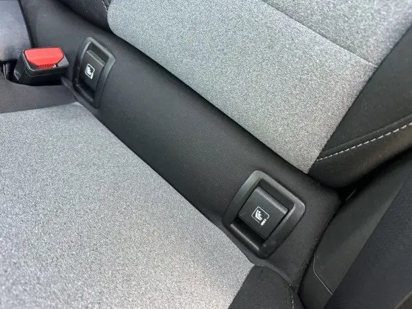 Renault Clio 1.0 TCe Techno Bi-Fuel 14