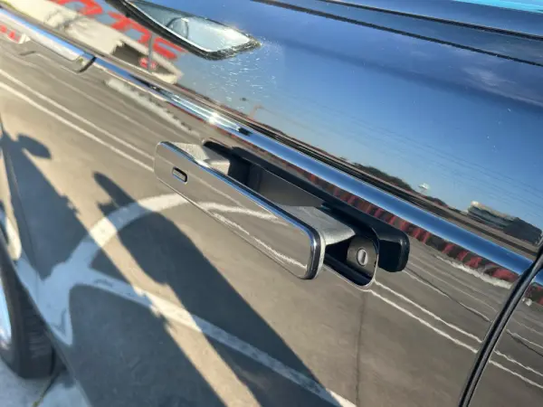 Land Rover Range Rover Velar 2.0 D SE 18