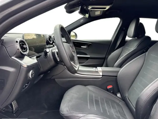 Mercedes-Benz C 300 e AMG Line 5